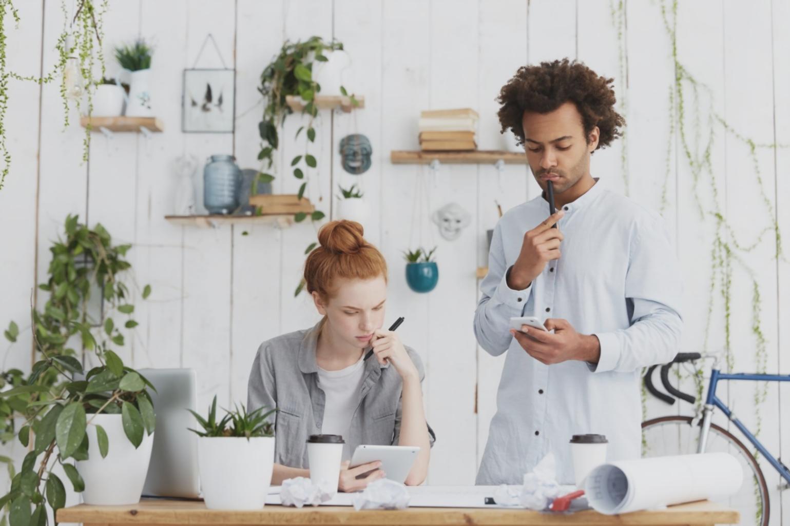 Suivi régulier des finances avec applications et outils modernes